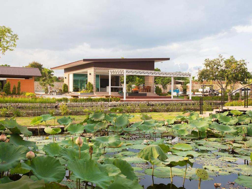 Bua Tara Resort Nong Prue Exterior photo