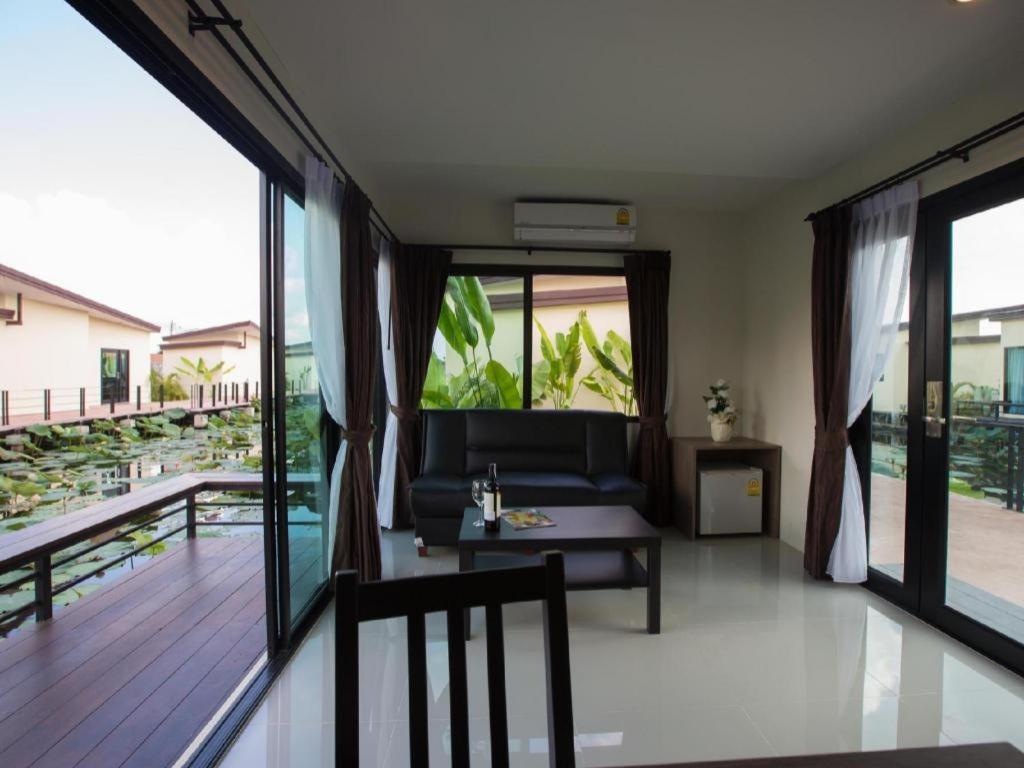 Bua Tara Resort Nong Prue Exterior photo