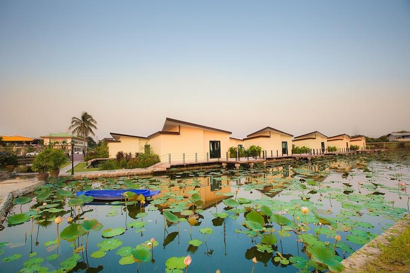 Bua Tara Resort Nong Prue Exterior photo